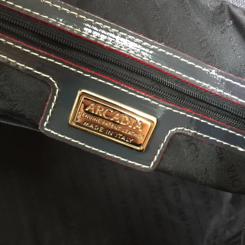 ARCADIA grey patent leather Italian satchel - Picture 10 of 11